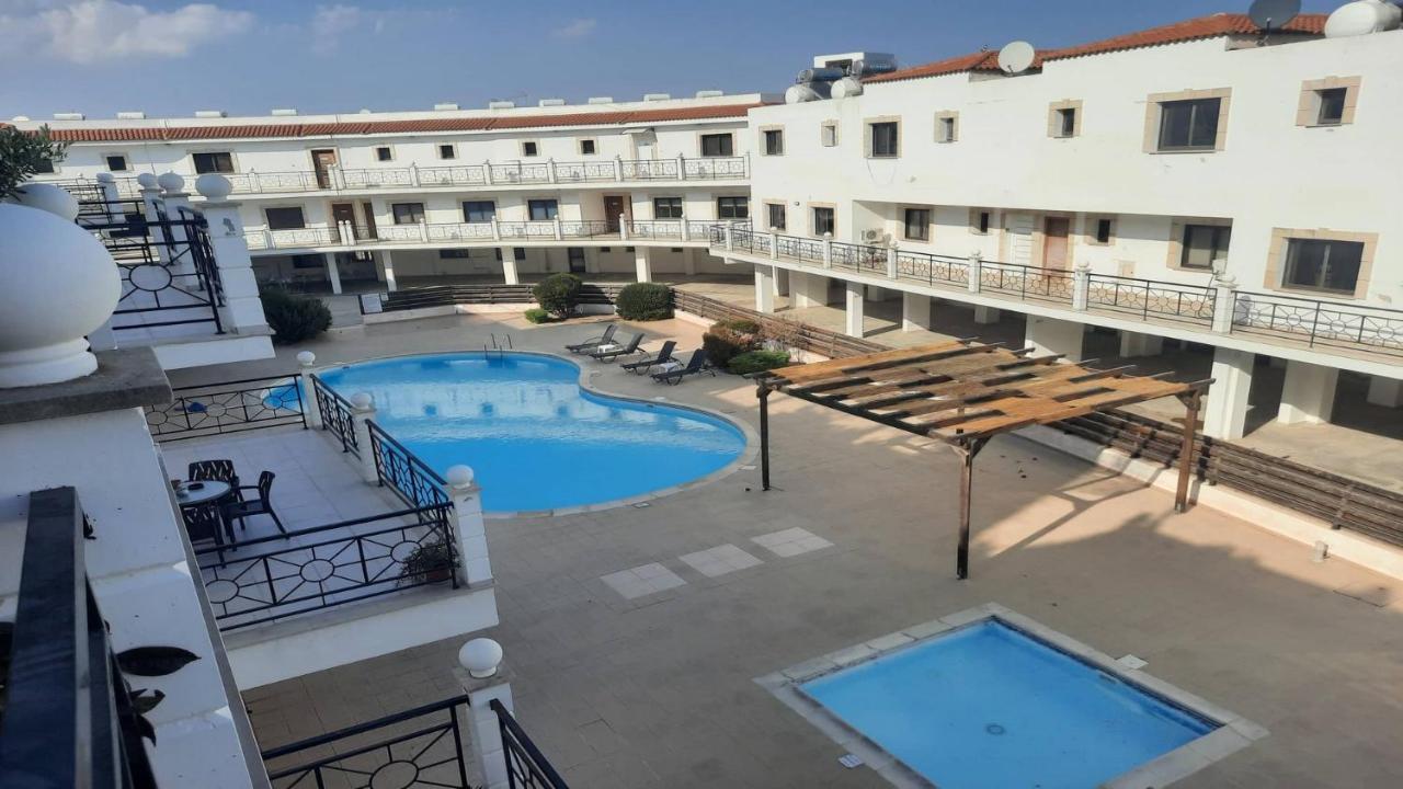 Paramount Gardens Resorts C201 Larnaka Exterior foto